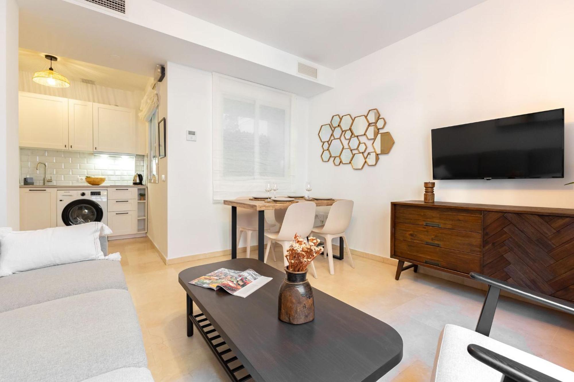 Charming 2 Bedroom Apartment At San Marcos Plaza By Ocityzen Sevilla Exterior foto