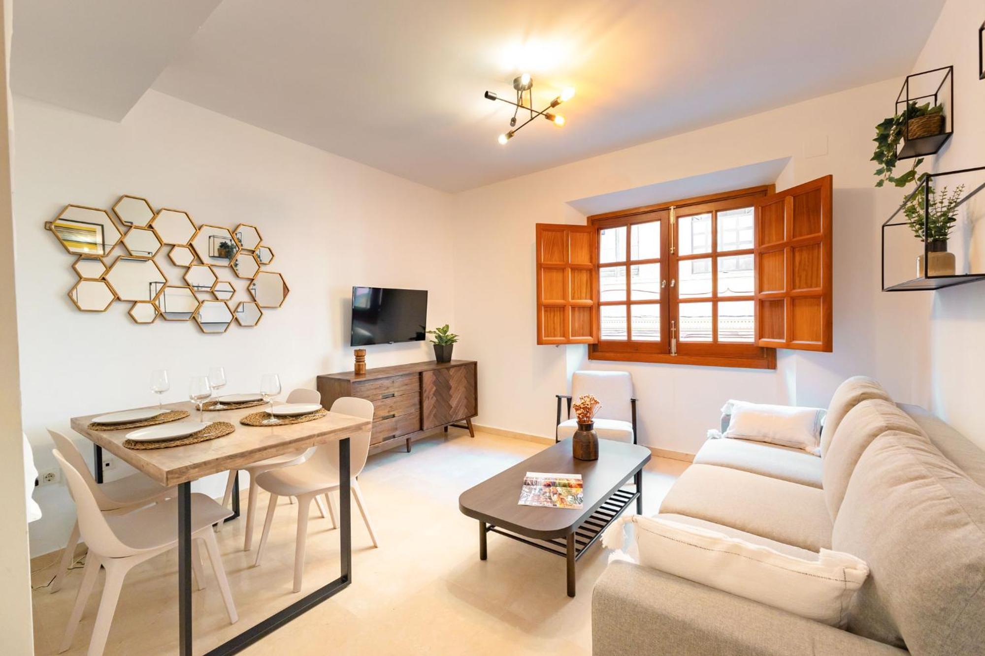 Charming 2 Bedroom Apartment At San Marcos Plaza By Ocityzen Sevilla Exterior foto